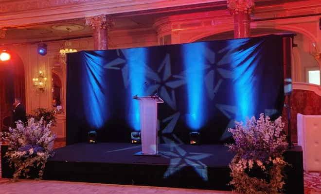 Installation du matériel audiovisuel, Cannes, Audio Media Light